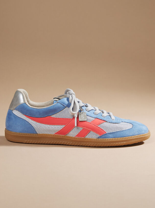 Sasha Sneakers Detail 2 - TULLABEE
