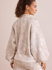 Peak Balloon Sleeve Camo Pullover Detail 3 - TULLABEE