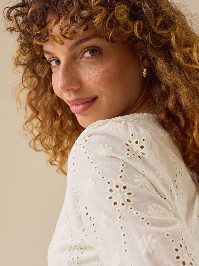 Natalya Embroidered Tunic Top Detail 5 - TULLABEE