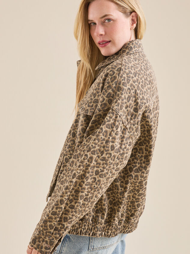 Riley Animal Print Jacket Detail 4 - TULLABEE