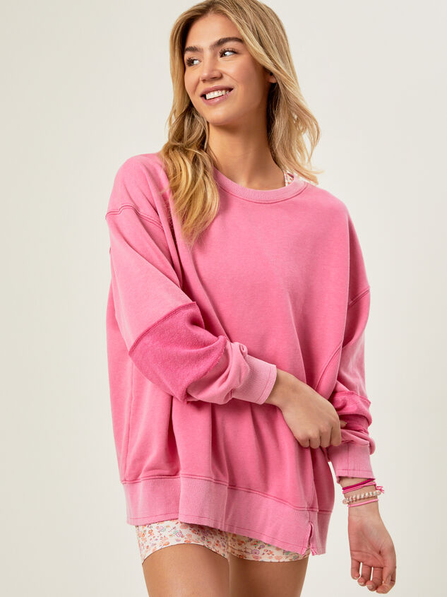 Take A Stand Oversized Pullover Detail 3 - TULLABEE
