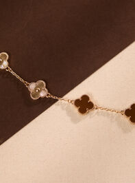 Clover Double Sided Brown Bracelet Detail 2 - TULLABEE