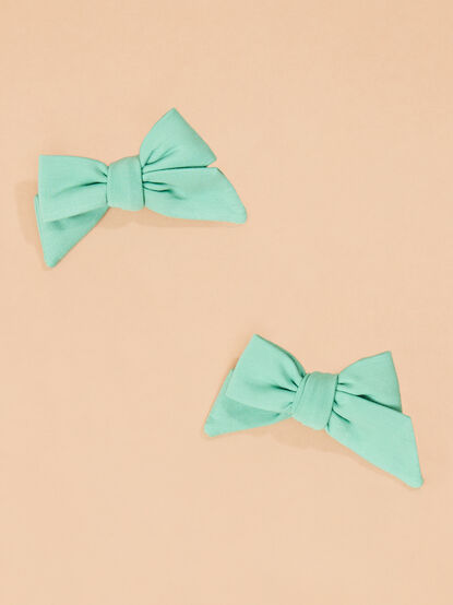 Creme De Menth Bow Clip - TULLABEE