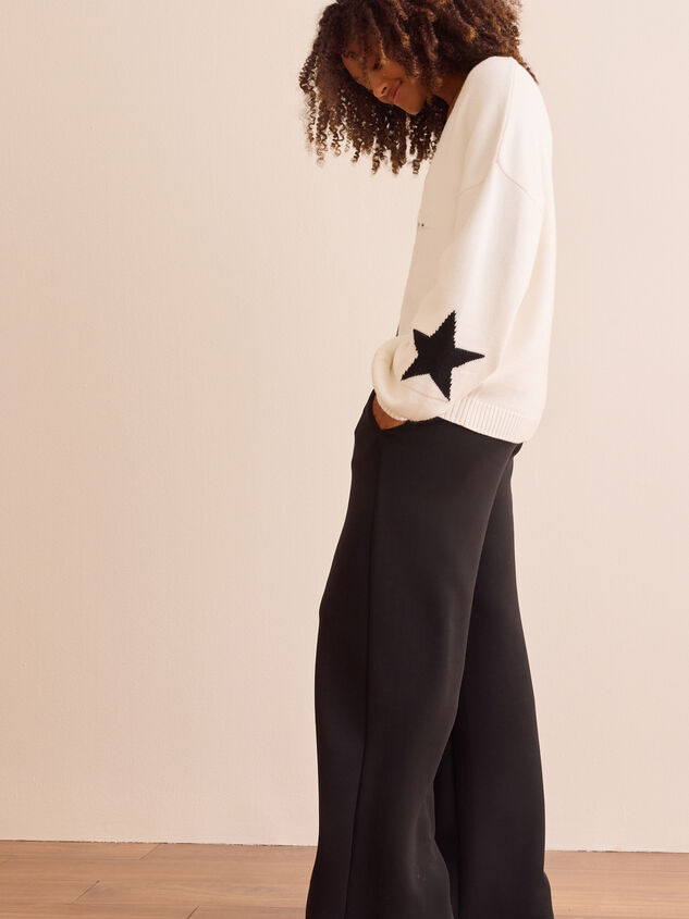 New York 9 Graphic Knit Sweater Detail 4 - TULLABEE