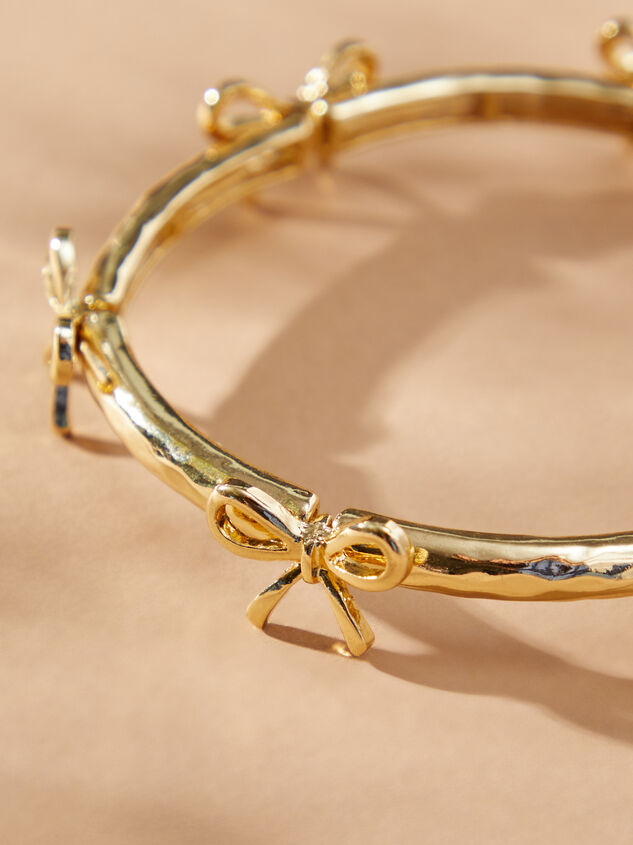 Gold Bow Stretch Bracelet Detail 2 - TULLABEE