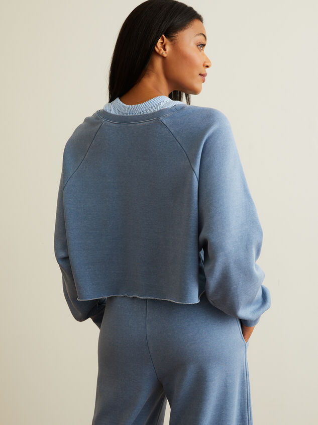 Pump It Up Crew Pullover Detail 4 - TULLABEE