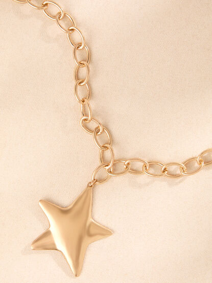 Maddie Star Statement Necklace - TULLABEE