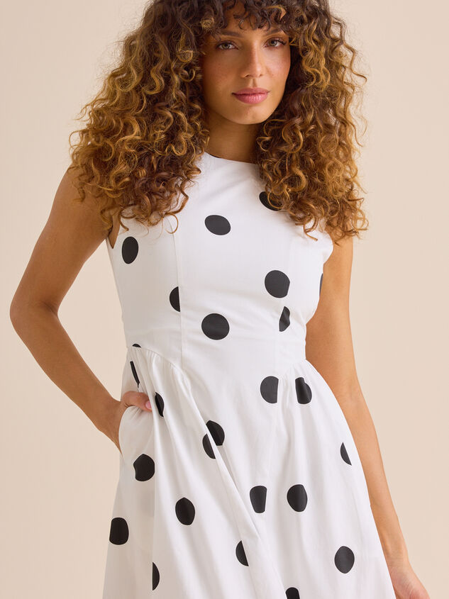Eloria Polka Dot Maxi Dress Detail 3 - TULLABEE