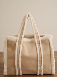 Yukon Sherpa Lined Tote Bag Detail 5 - TULLABEE