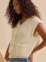Nolan Cardigan Sweater Vest Detail 4 - TULLABEE