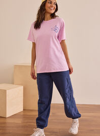 Meet Me At The Beach Graphic Tee Detail 2 - TULLABEE