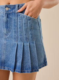 Dylan Side Tie Denim Skort Detail 3 - TULLABEE