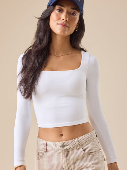 Everyday Seamless Long Sleeve Top - TULLABEE