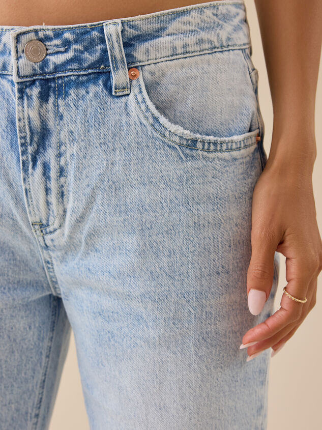 Aiden High Rise Jeans Detail 3 - TULLABEE