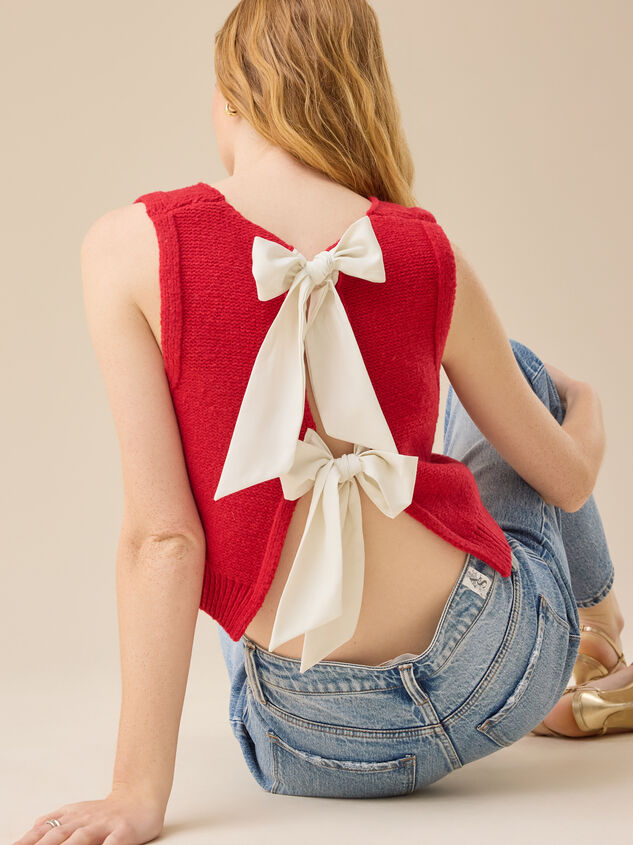 Bonnie Bow Back Vest Detail 4 - TULLABEE