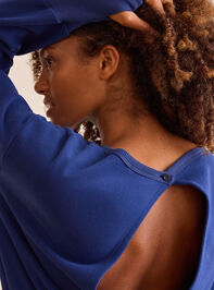 Momentum Sweatshirt Dress Detail 5 - TULLABEE
