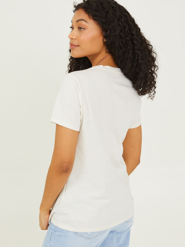 Girl Mom Graphic Tee Detail 2 - TULLABEE