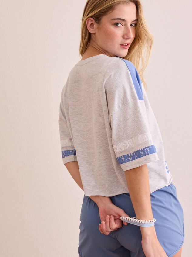 01' Sports Club Cropped Tee Detail 4 - TULLABEE