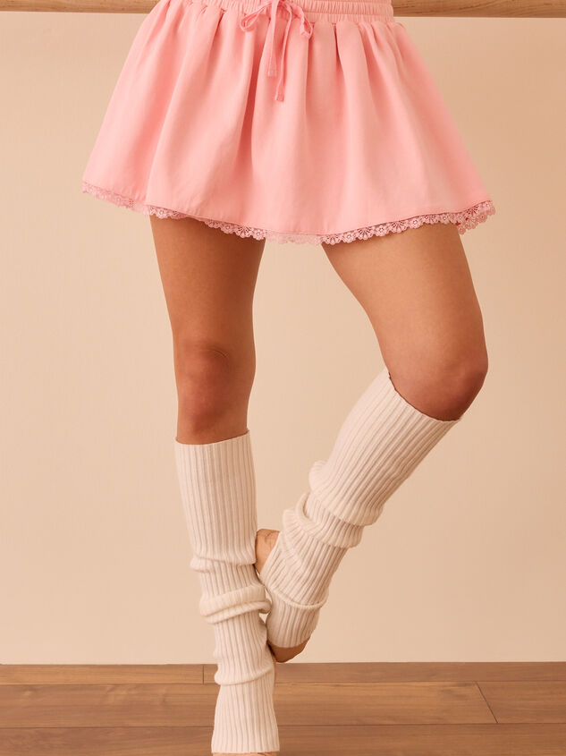 Kick Back Lace Skort Detail 4 - TULLABEE