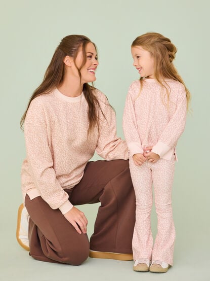 Lilah Leopard Pullover - TULLABEE