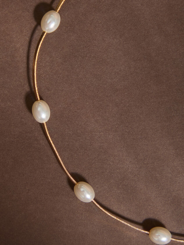 Station Pearl Choker Detail 2 - TULLABEE