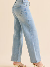 Logan Straight Leg Jean Detail 4 - TULLABEE