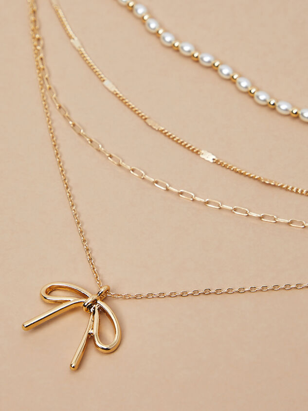 Bow Charm Pearl Necklace Detail 2 - TULLABEE