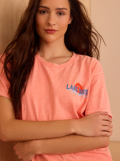 Lake Days Graphic Tee - TULLABEE