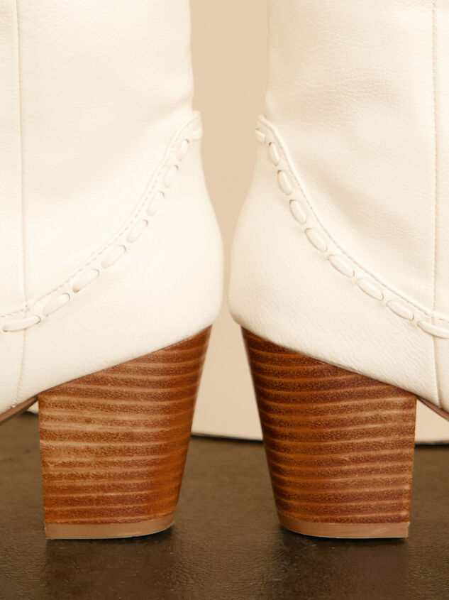 Finley Boots by Billini Detail 3 - TULLABEE