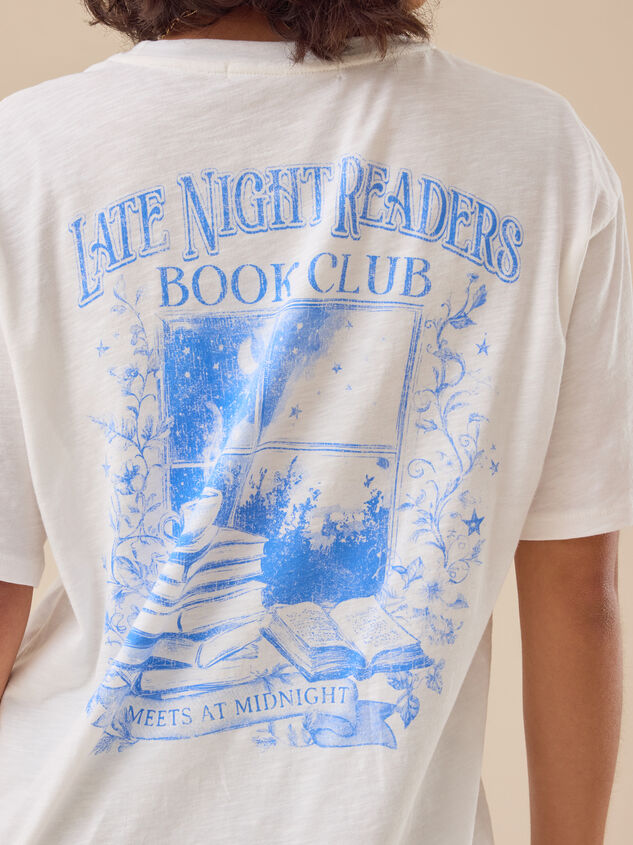 Late Night Readers Oversized Tee Detail 6 - TULLABEE