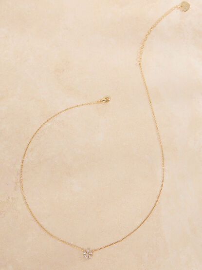 Wren 18k Flower Charm Necklace - TULLABEE