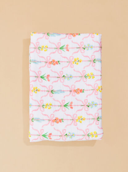 Ribbons and Bouquets Swaddle - TULLABEE