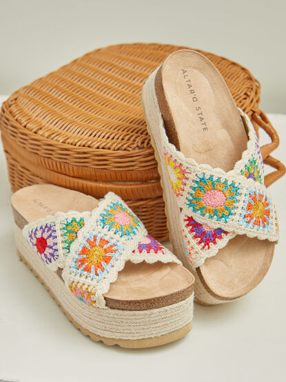 Paige Crochet Platform Sandals - TULLABEE
