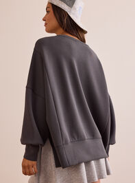 Oversized Super Soft Sweatshirt Detail 3 - TULLABEE