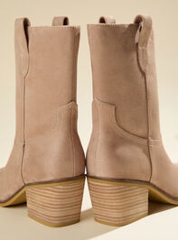 Randa Western Booties Detail 3 - TULLABEE