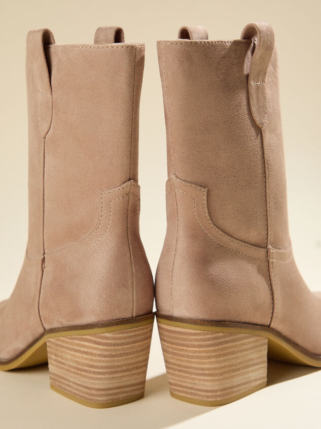 Randa Western Booties Detail 3 - TULLABEE