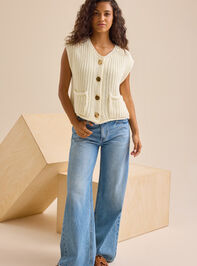 Nolan Cardigan Sweater Vest Detail 2 - TULLABEE