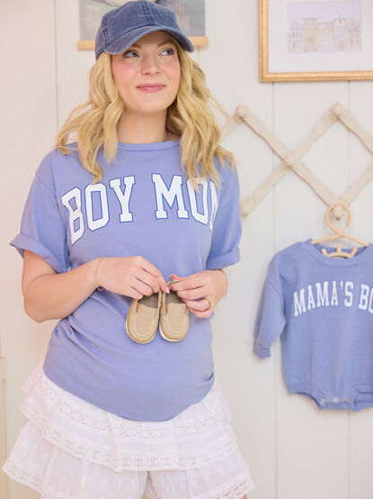 Boy Mom Graphic Tee - TULLABEE