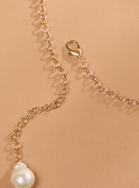 Baroque Pearl Necklace Detail 2 - TULLABEE