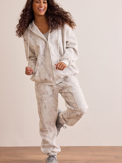 Blissful Camo Full Zip Pullover - TULLABEE