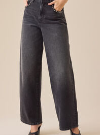 Chloe Studded Jeans Detail 5 - TULLABEE