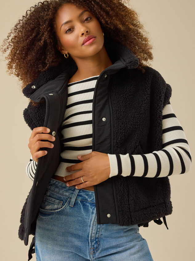 Mylah Oversized Sherpa Vest - TULLABEE