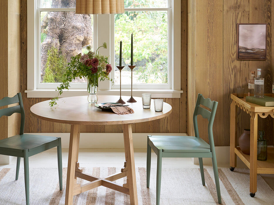 Rose Wood Round Dining Table - TULLABEE - 