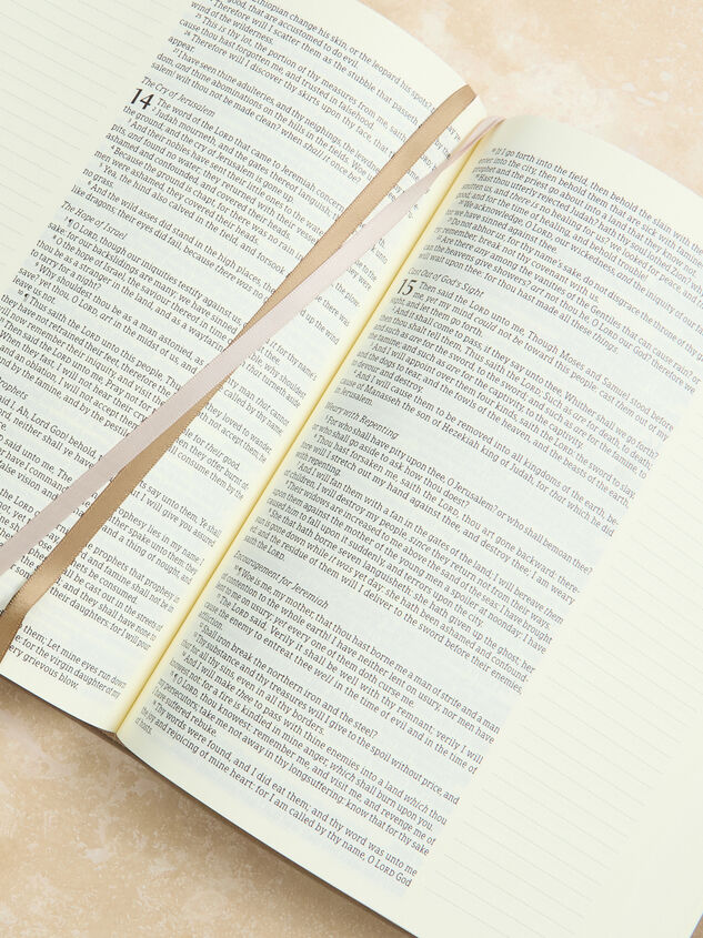 KJV Marlo Large Print Notetaking Bible Detail 3 - TULLABEE