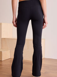 Victory Lap Ruched Leggings Detail 5 - TULLABEE