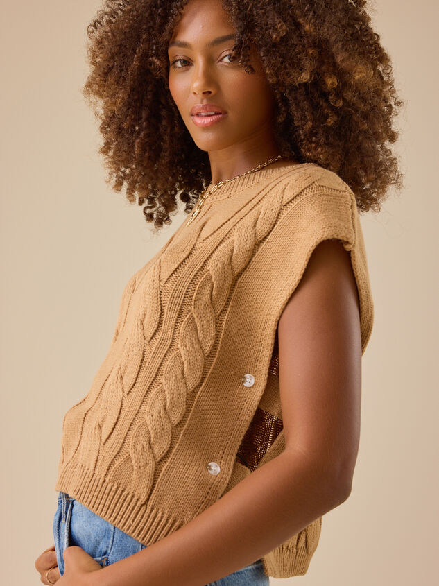 Niki Cable Knit Vest Detail 3 - TULLABEE