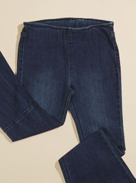 Riley Youth  Flared Jeans Detail 3 - TULLABEE