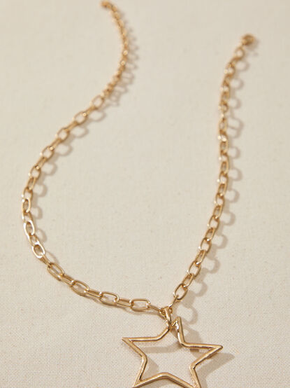 Open Star Charm Necklace - TULLABEE