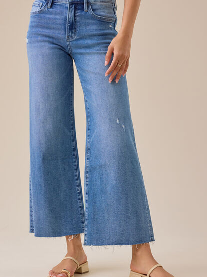 Leverette Cropped Jeans - TULLABEE