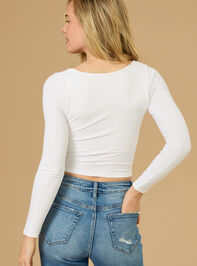 Everyday Seamless Long Sleeve Top Detail 4 - TULLABEE